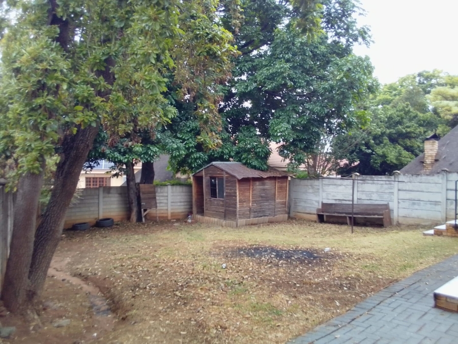 To Let 4 Bedroom Property for Rent in Safari Gardens North West